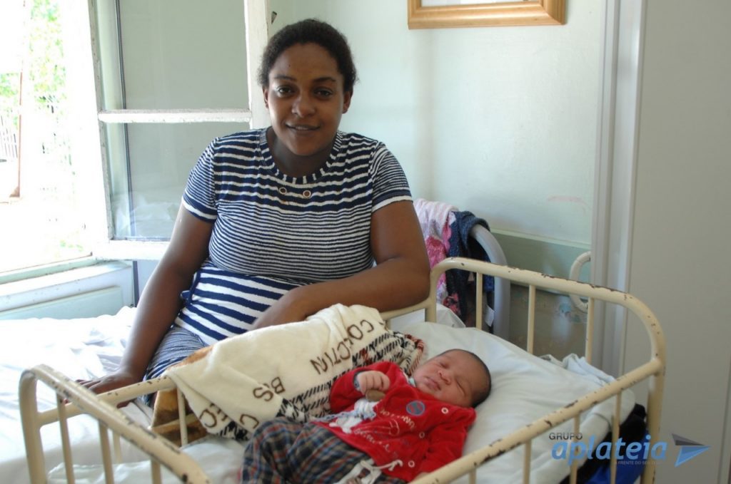 Foto Marcelo Pinto- bebê Pietro e mamãe