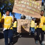 Na manhã desta segunda-feira (5), o centro de Atenção Psicossocial I e AD (Caps I e AD), realizou a abertura oficial da atividades alusivas ao Setembro Amarelo o mês de valorização da vida. A caminhada contou com o acompanhamento da banda marcial do Colégio Estadual Alceu Wamosy, desde a sede do Centro, localizado na rua Salgado Filho, até a prefeitura de Sant'Ana do Livramento, onde contou com a participação das equipes, dos pacientes e  dos familiares, e na sequencia com a fanfarra do 7º RC Mec encerrou o evento.   Acompanhe as próximas atividades que serão realizadas pela Secretaria Municipal da Saúde em parceria com o Caps: