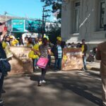 Na manhã desta segunda-feira (5), o centro de Atenção Psicossocial I e AD (Caps I e AD), realizou a abertura oficial da atividades alusivas ao Setembro Amarelo o mês de valorização da vida. A caminhada contou com o acompanhamento da banda marcial do Colégio Estadual Alceu Wamosy, desde a sede do Centro, localizado na rua Salgado Filho, até a prefeitura de Sant'Ana do Livramento, onde contou com a participação das equipes, dos pacientes e  dos familiares, e na sequencia com a fanfarra do 7º RC Mec encerrou o evento.   Acompanhe as próximas atividades que serão realizadas pela Secretaria Municipal da Saúde em parceria com o Caps: