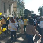 Na manhã desta segunda-feira (5), o centro de Atenção Psicossocial I e AD (Caps I e AD), realizou a abertura oficial da atividades alusivas ao Setembro Amarelo o mês de valorização da vida. A caminhada contou com o acompanhamento da banda marcial do Colégio Estadual Alceu Wamosy, desde a sede do Centro, localizado na rua Salgado Filho, até a prefeitura de Sant'Ana do Livramento, onde contou com a participação das equipes, dos pacientes e  dos familiares, e na sequencia com a fanfarra do 7º RC Mec encerrou o evento.   Acompanhe as próximas atividades que serão realizadas pela Secretaria Municipal da Saúde em parceria com o Caps: