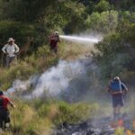 A tarde de terça-feira (24) foi marcada foi marcada por um incêndio em vegetação de grandes proporções em uma empresa localizada na estrada Robledo Braz, no KM 5.  De acordo com informações de moradores da região, as chamas teriam iniciado por volta do meio dia e rapidamente teria se alastrado chegando próximo as residências localizadas na região. Não há informações do que teria causado o inicio do incêndio.  Uma verdadeira foça tarefa foi formada pelos moradores até chegada do Corpo de Bombeiros, que buscaram auxiliar na contenção nas chamas. 