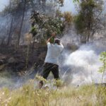 A tarde de terça-feira (24) foi marcada foi marcada por um incêndio em vegetação de grandes proporções em uma empresa localizada na estrada Robledo Braz, no KM 5.  De acordo com informações de moradores da região, as chamas teriam iniciado por volta do meio dia e rapidamente teria se alastrado chegando próximo as residências localizadas na região. Não há informações do que teria causado o inicio do incêndio.  Uma verdadeira foça tarefa foi formada pelos moradores até chegada do Corpo de Bombeiros, que buscaram auxiliar na contenção nas chamas. 