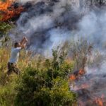 A tarde de terça-feira (24) foi marcada foi marcada por um incêndio em vegetação de grandes proporções em uma empresa localizada na estrada Robledo Braz, no KM 5.  De acordo com informações de moradores da região, as chamas teriam iniciado por volta do meio dia e rapidamente teria se alastrado chegando próximo as residências localizadas na região. Não há informações do que teria causado o inicio do incêndio.  Uma verdadeira foça tarefa foi formada pelos moradores até chegada do Corpo de Bombeiros, que buscaram auxiliar na contenção nas chamas. 