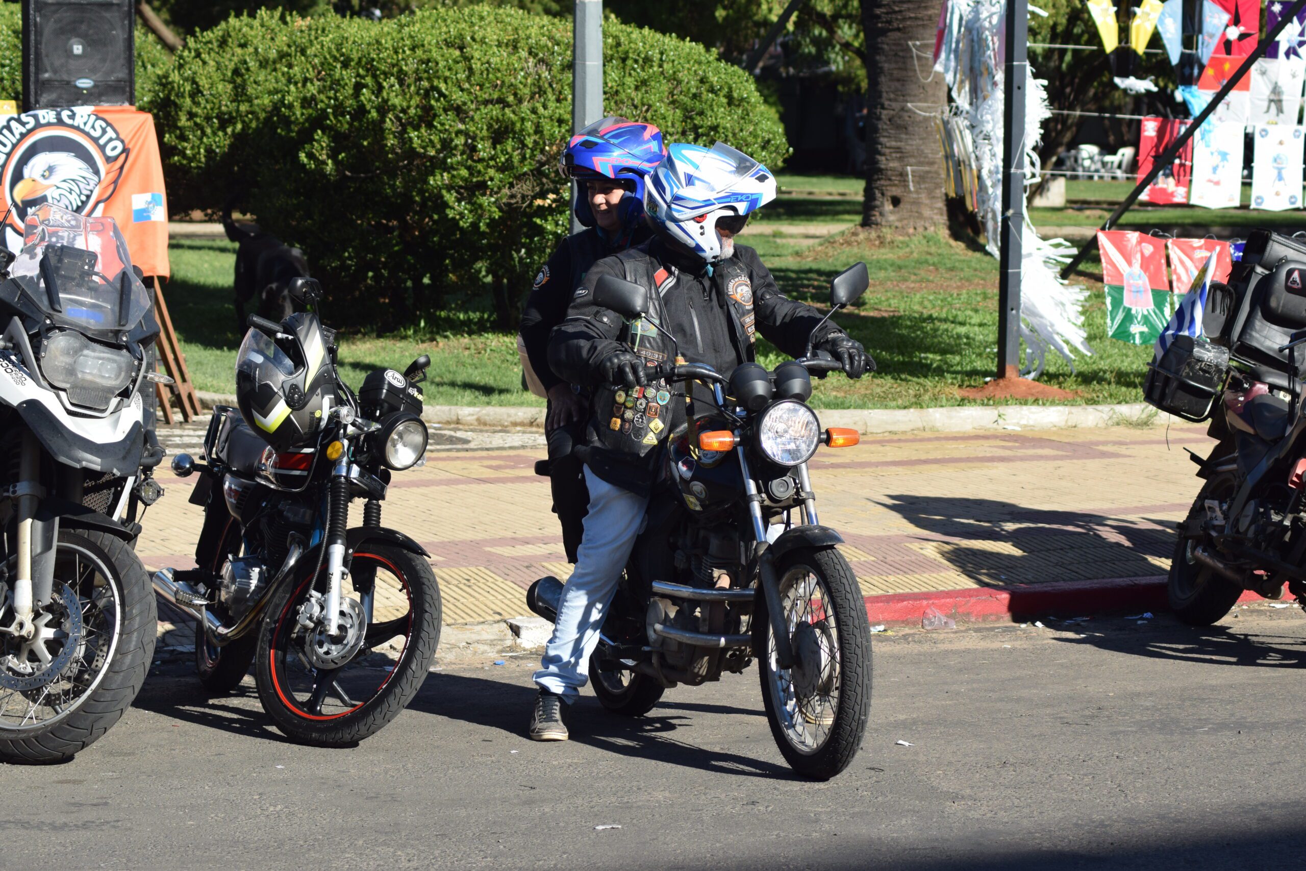 Águias TS Moto Clube doa 800kg de mantimentos ao Banco de